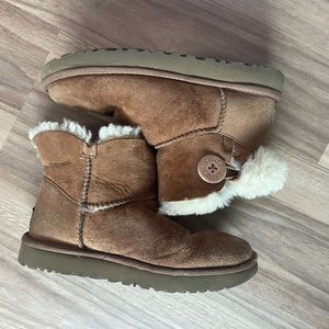 Bailey button Uggs